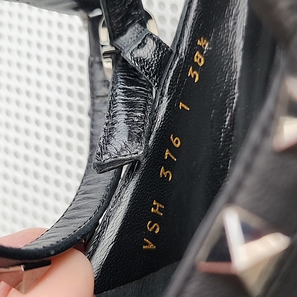 VALENTINO - Picture 12 of 13